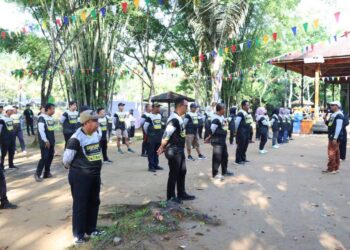 Pererat Silaturahmi, Dispora Kalsel Adakan Outbound Bagi Pegawai