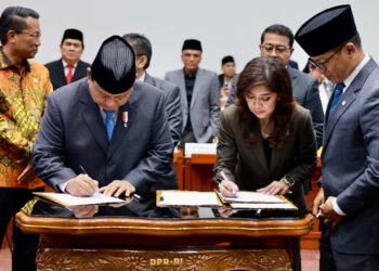 Rapat Terakhir Bersama Komisi I DPR RI, Prabowo Pamit dan Mohon Maaf