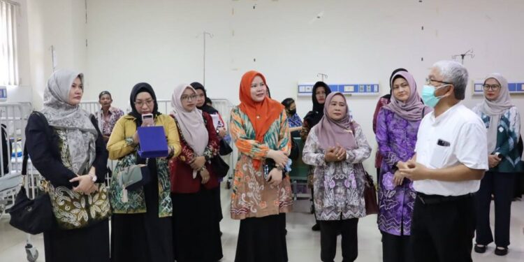 DWP Dinas PUPR Kalsel Adakan Baksos Dengan Anak-Anak Thalasemia Di RSD Idaman Banjarbaru