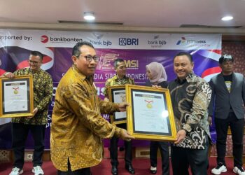 SMSI Sematkan Anugerah Pin Emas Kepada Jaksa Agung RI ST Burhanuddin