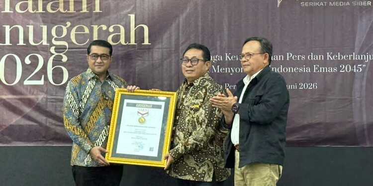 SMSI Beri Penghargaan untuk Tokoh Inspiratif, Sahabat Pers, dan Pelopor Kemerdekaan Pers