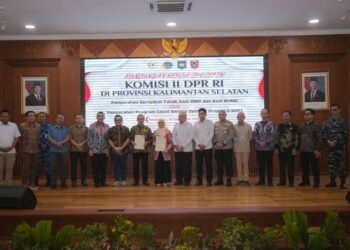 ATR/BPN Serahkan Sertifikat Aset Pemda dan BUMD Kalsel, Perkuat Kepastian Hukum Aset Daerah